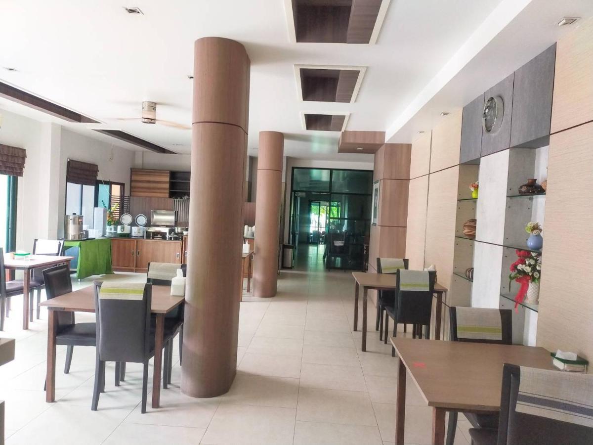 Morage Hotel Пхитсанулок Экстерьер фото