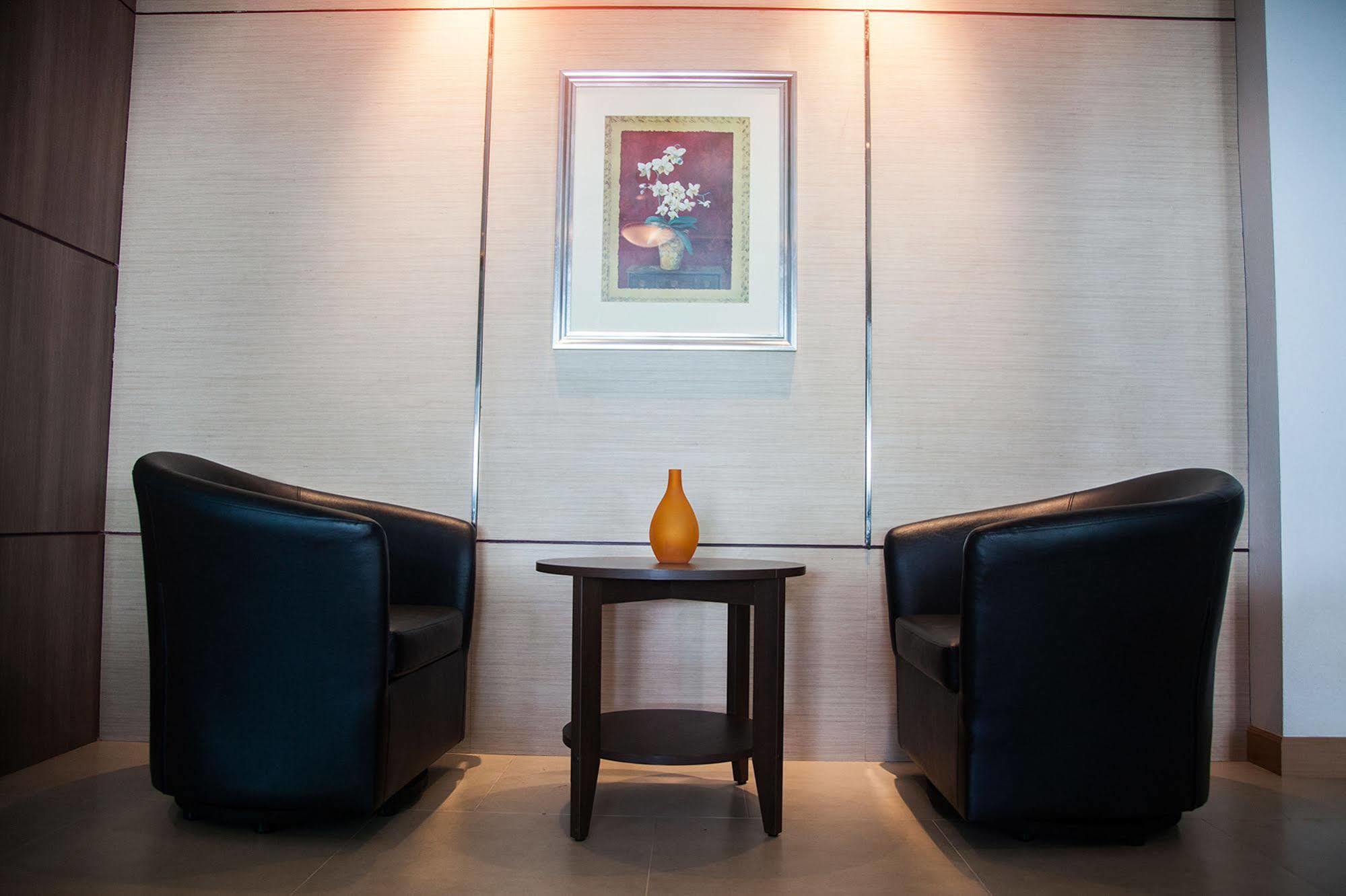 Morage Hotel Пхитсанулок Экстерьер фото
