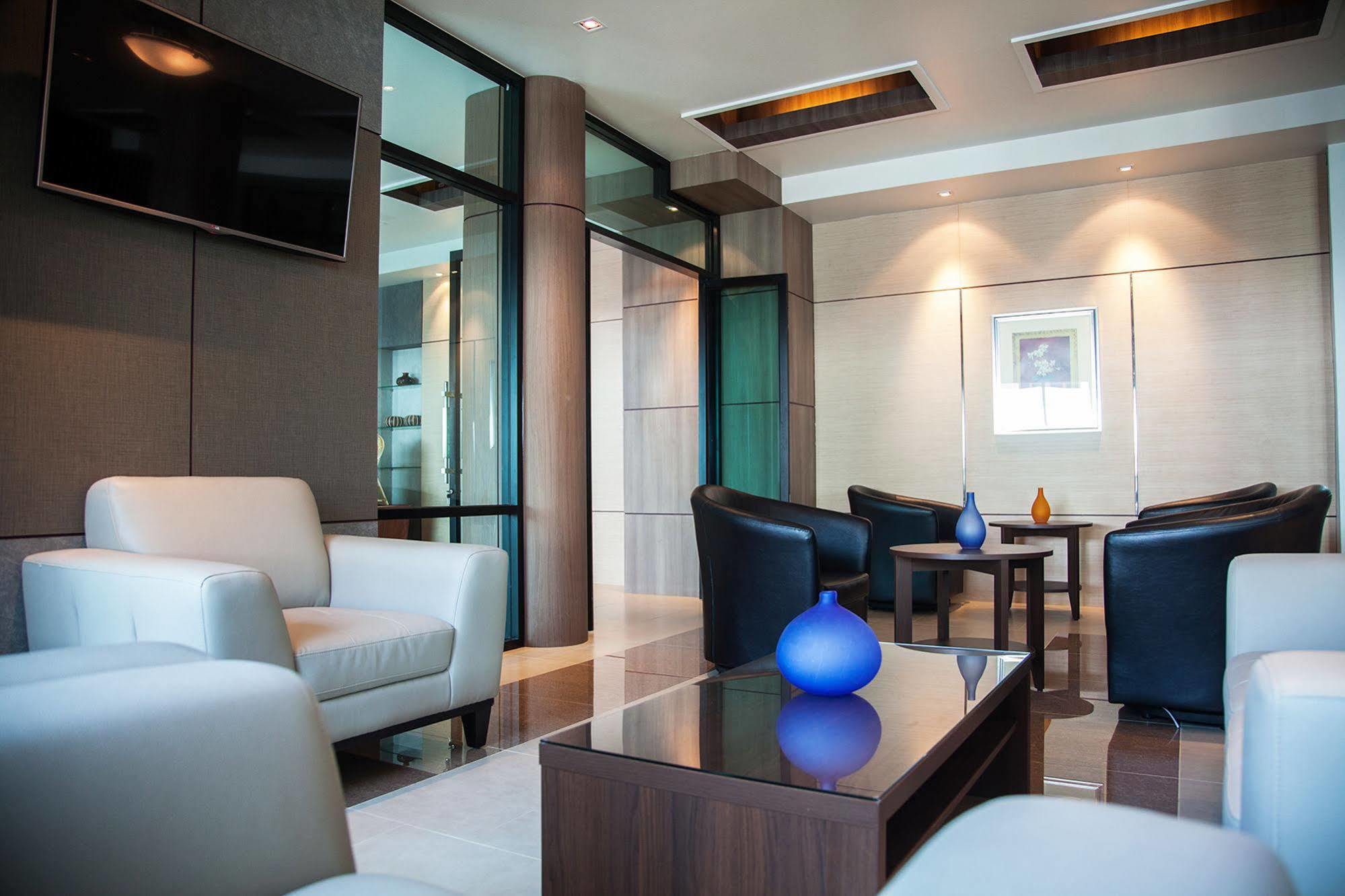 Morage Hotel Пхитсанулок Экстерьер фото