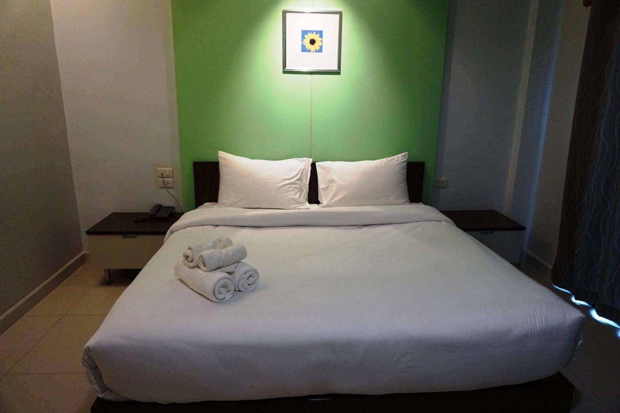 Morage Hotel Пхитсанулок Экстерьер фото
