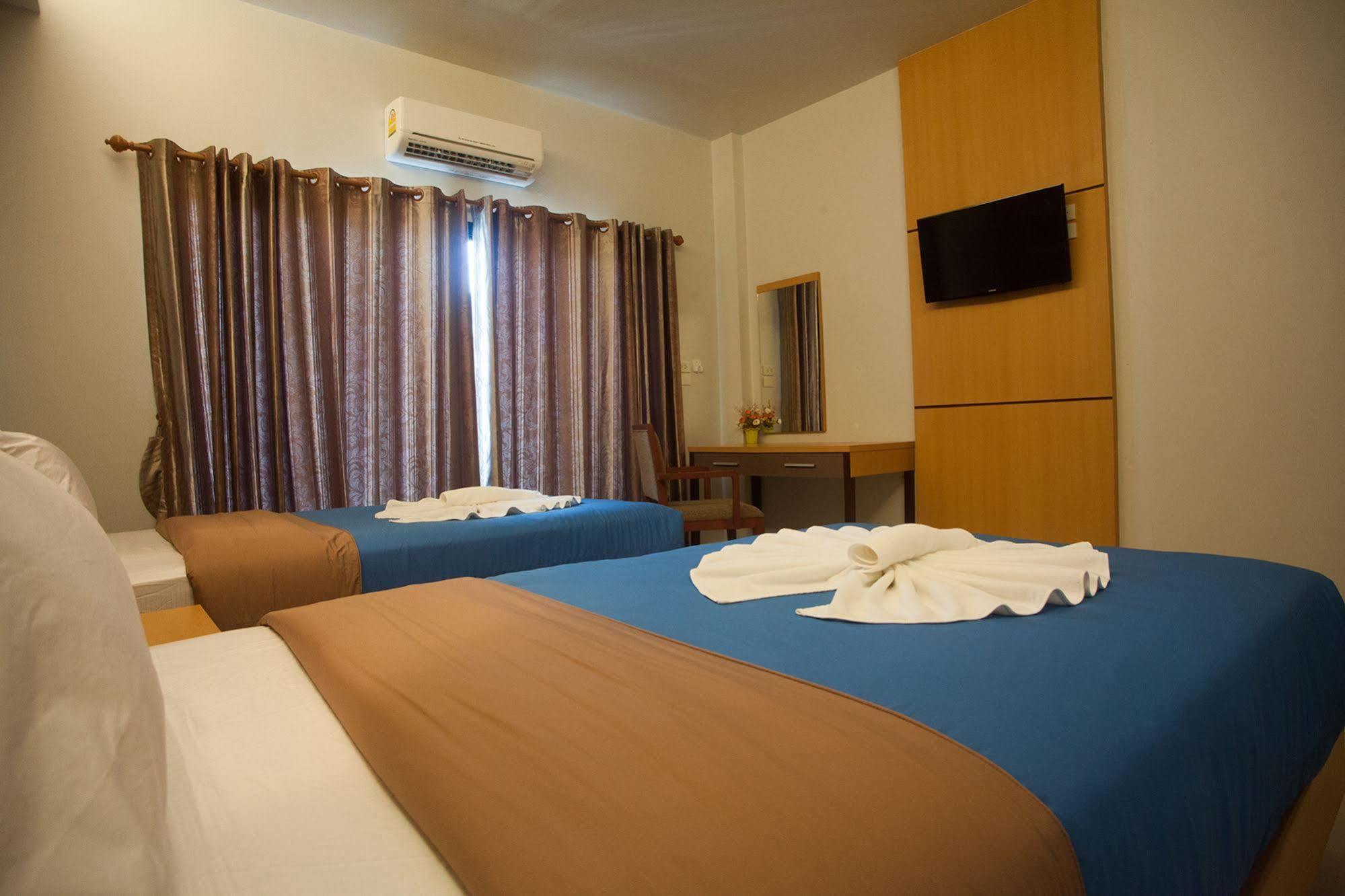 Morage Hotel Пхитсанулок Экстерьер фото