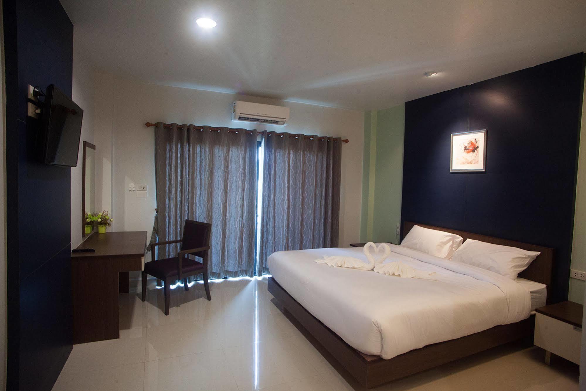 Morage Hotel Пхитсанулок Экстерьер фото