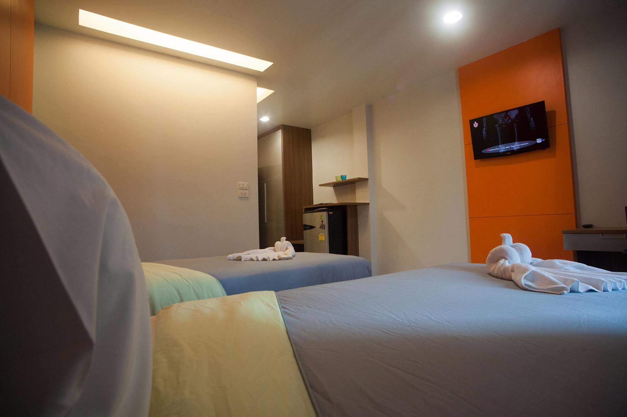 Morage Hotel Пхитсанулок Экстерьер фото
