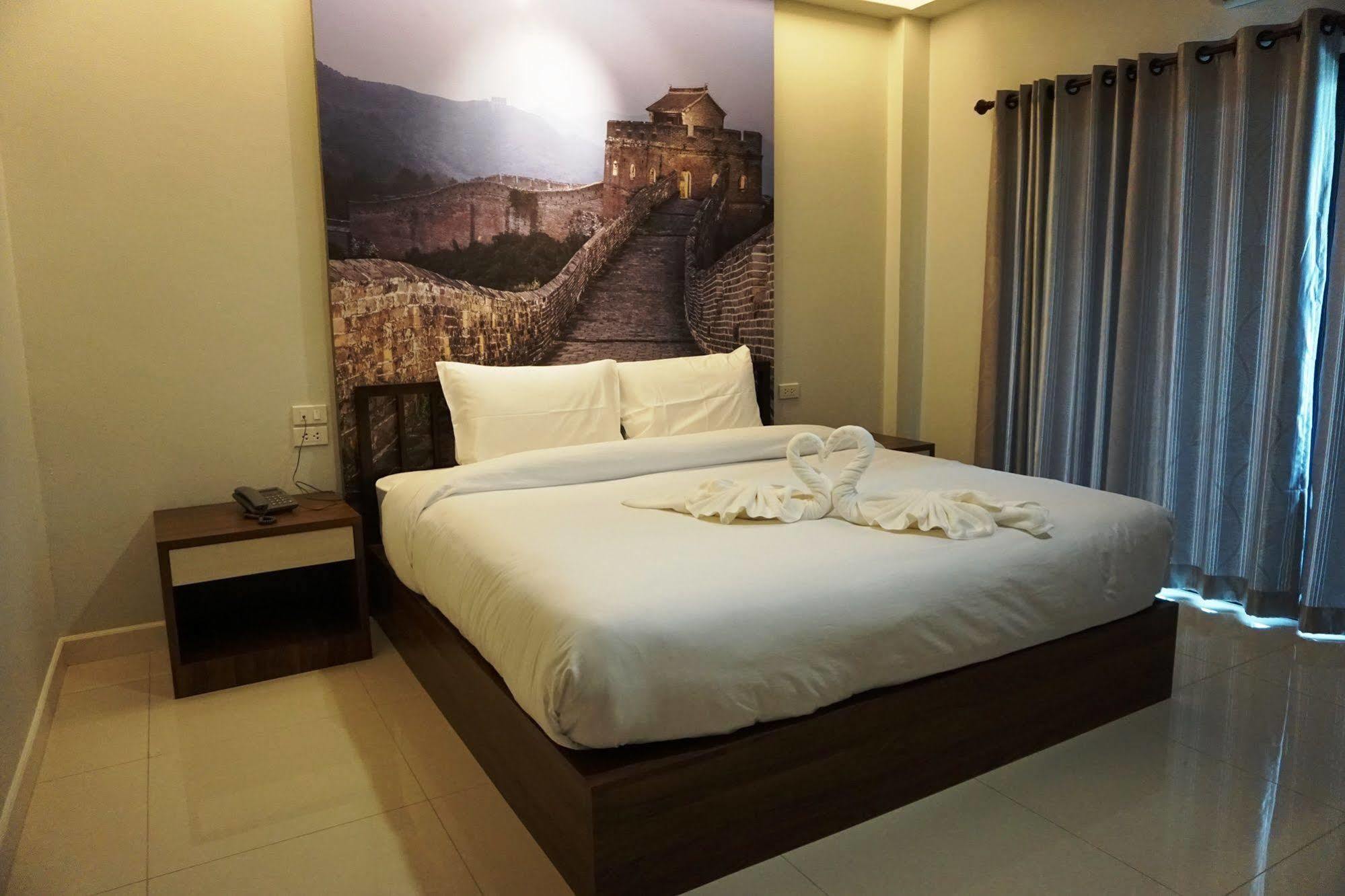 Morage Hotel Пхитсанулок Экстерьер фото