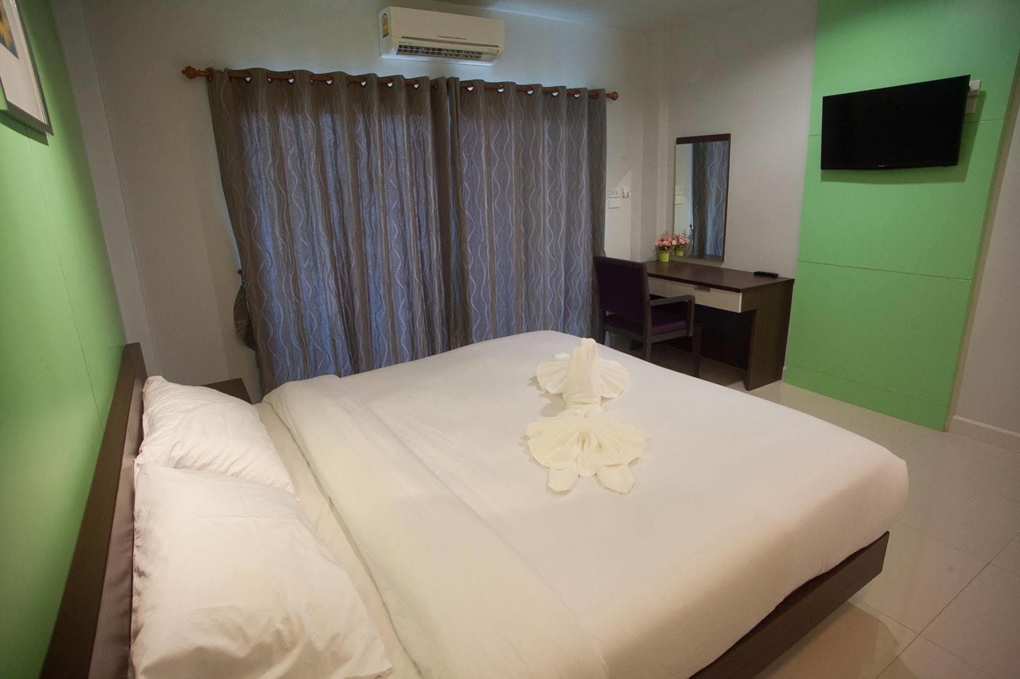 Morage Hotel Пхитсанулок Экстерьер фото