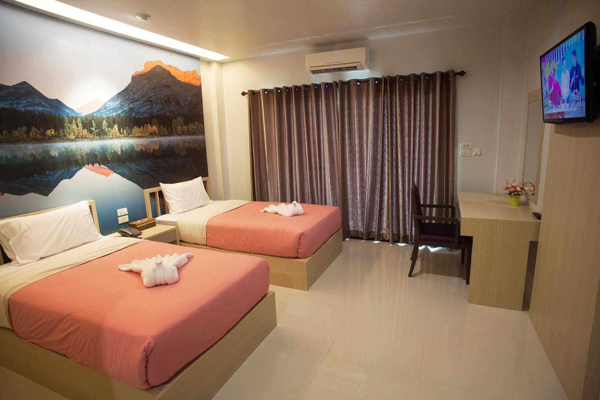 Morage Hotel Пхитсанулок Экстерьер фото