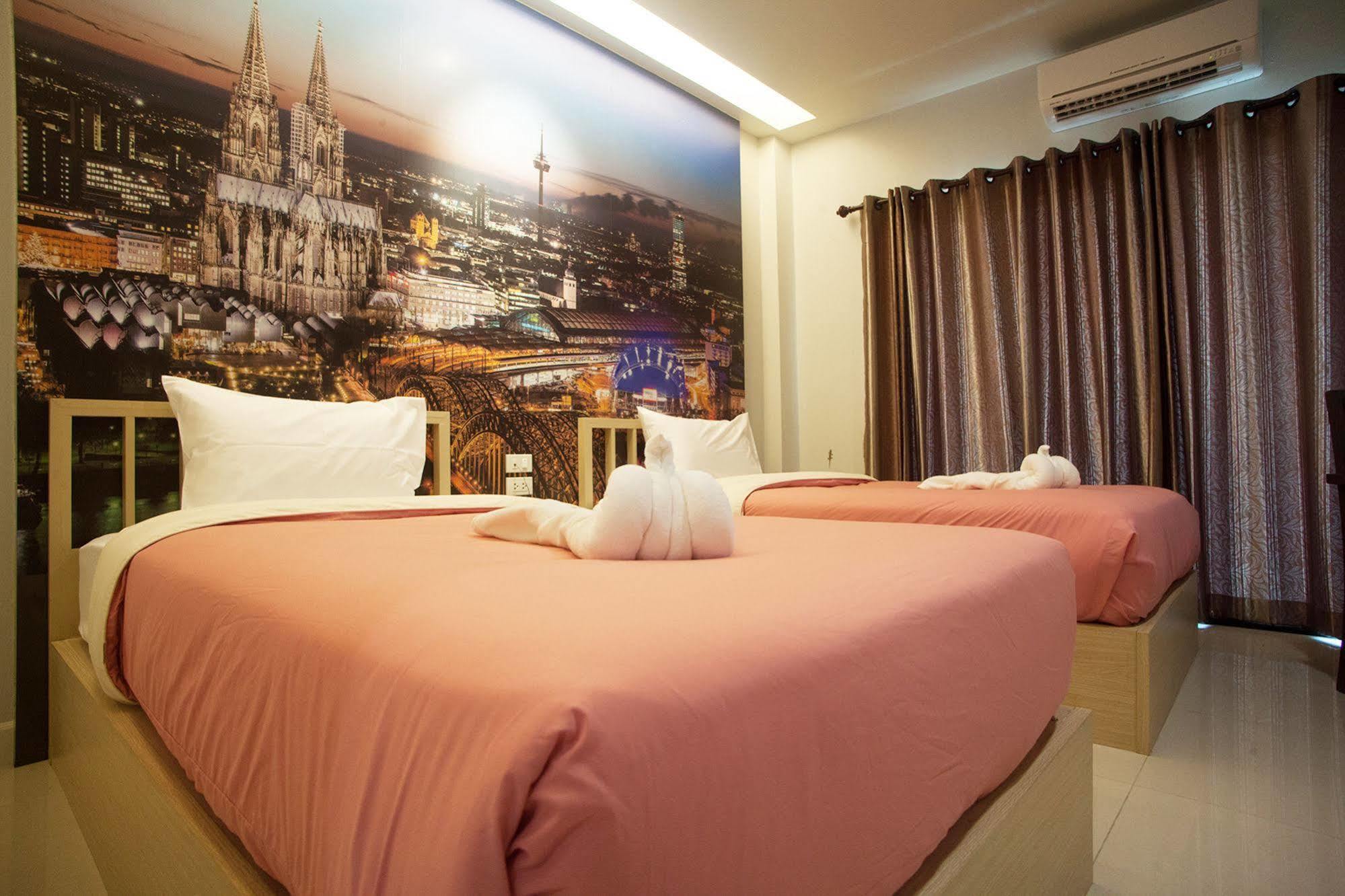 Morage Hotel Пхитсанулок Экстерьер фото